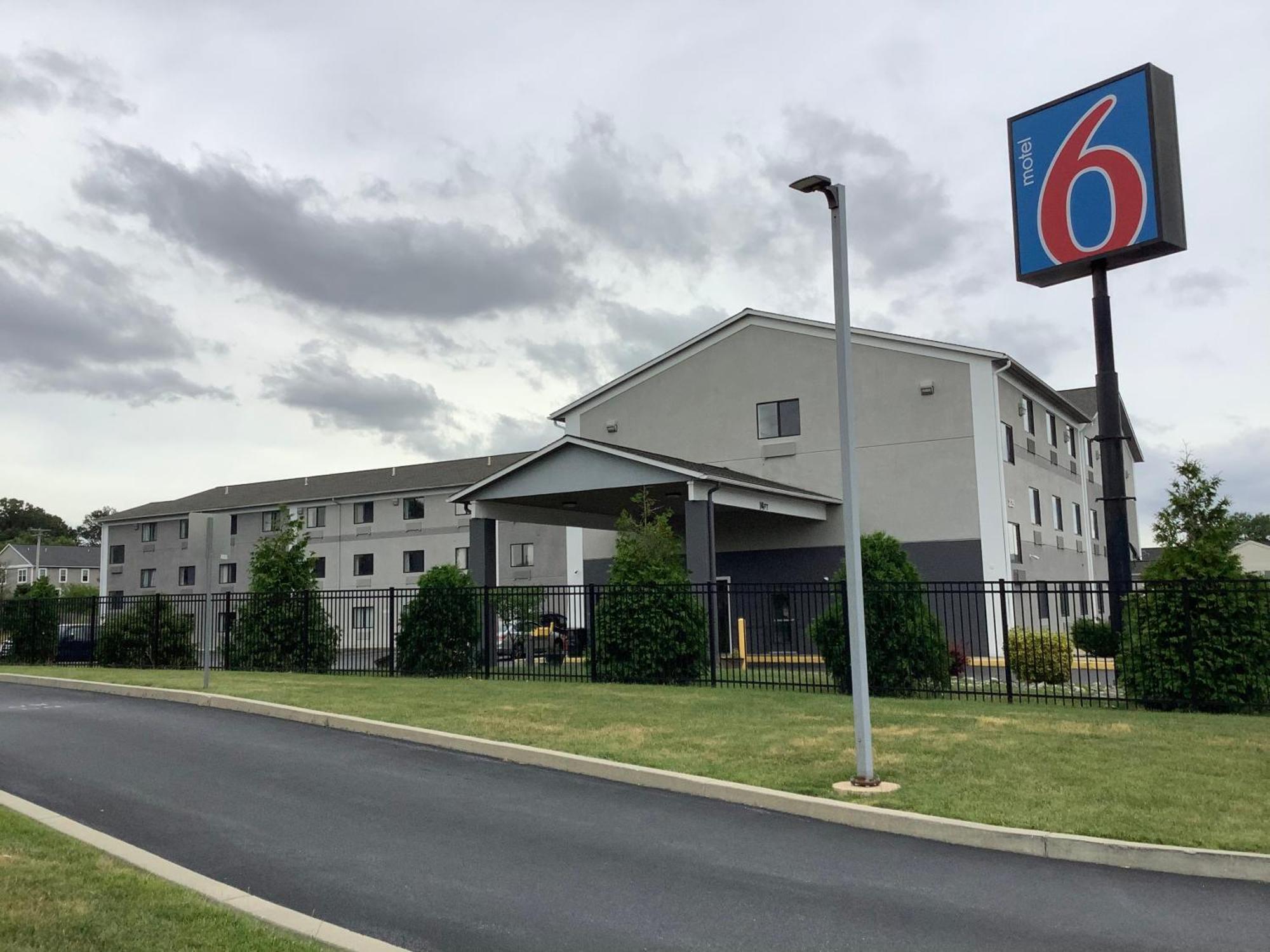 Motel 6 Lancaster Fertility Dış mekan fotoğraf